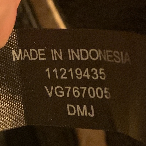 Guess Black Satchel with Gold Accents and Structured Design Handbag Purse Tote - Picture 14 of 14